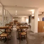 Hotel Em Cabo Frio Cond Royale - Av N S Assuncao 239, Bairro Passagem - Un 229