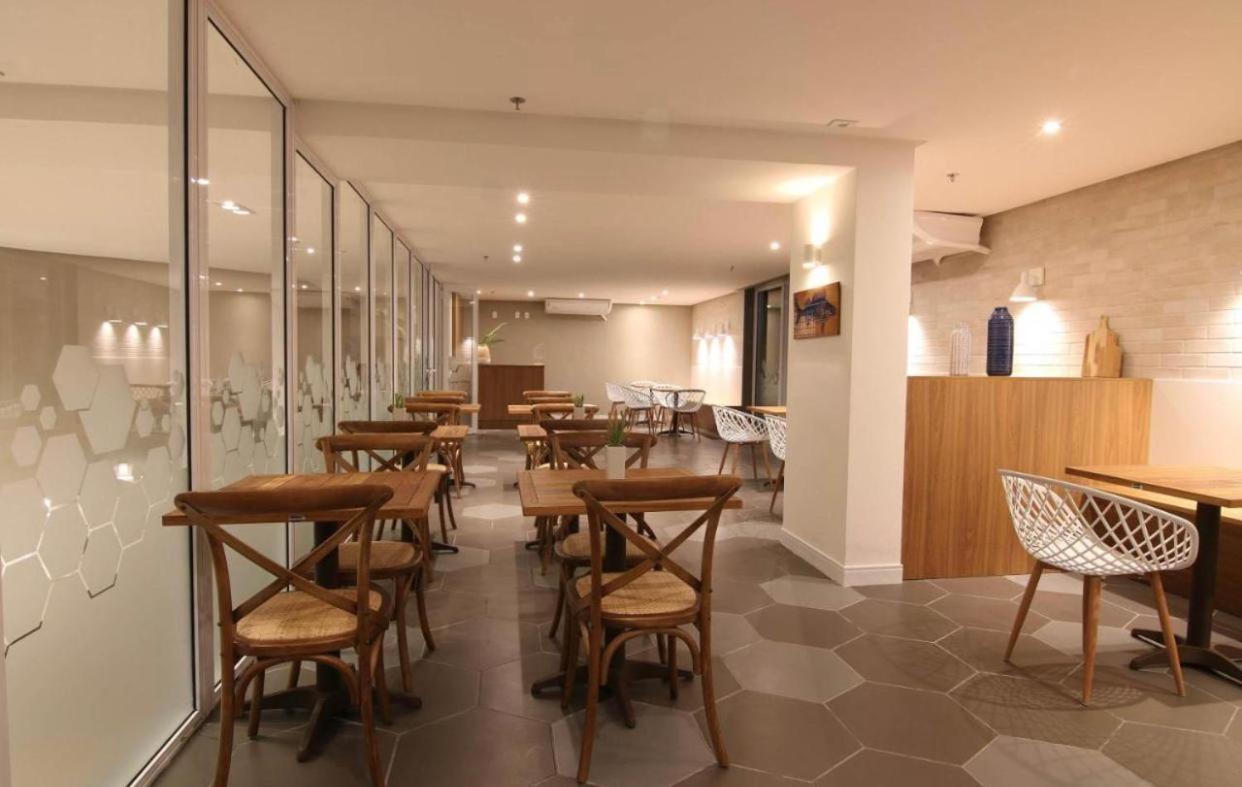 Hotel Em Cabo Frio Cond Royale - Av N S Assuncao 239, Bairro Passagem - Un 229 Aparthotel Cabo Frio